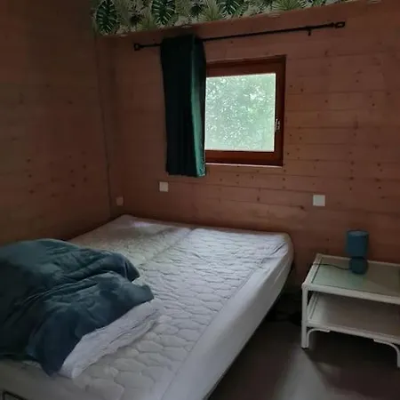 Chalé Chalet En Bois, Idealement Situe Pres De La Plage Des Seulieres *