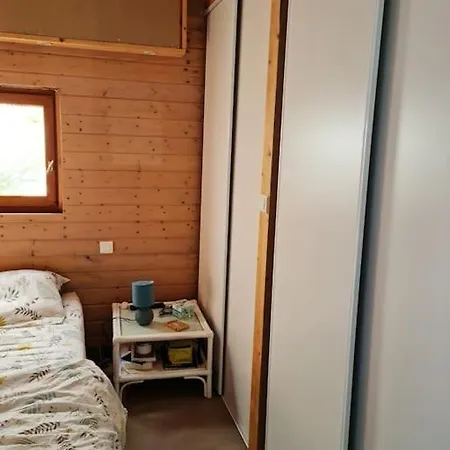 Chalet En Bois, Idealement Situe Pres De La Plage Des Seulieres Chalé La Sabliere