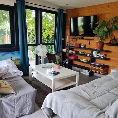 Chalé Chalet En Bois, Idealement Situe Pres De La Plage Des Seulieres *