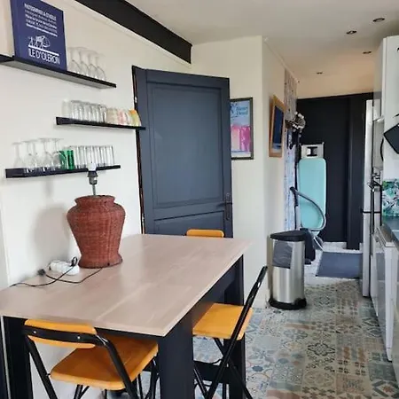 Chalet En Bois, Idealement Situe Pres De La Plage Des Seulieres Chalé *
