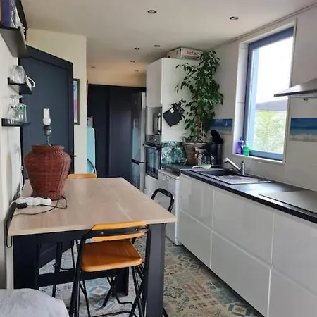 Chalé Chalet En Bois, Idealement Situe Pres De La Plage Des Seulieres